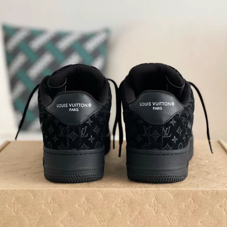 l_V x AF1 Low Triple Black