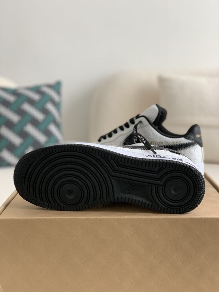 l_V x AF1 Low White Black